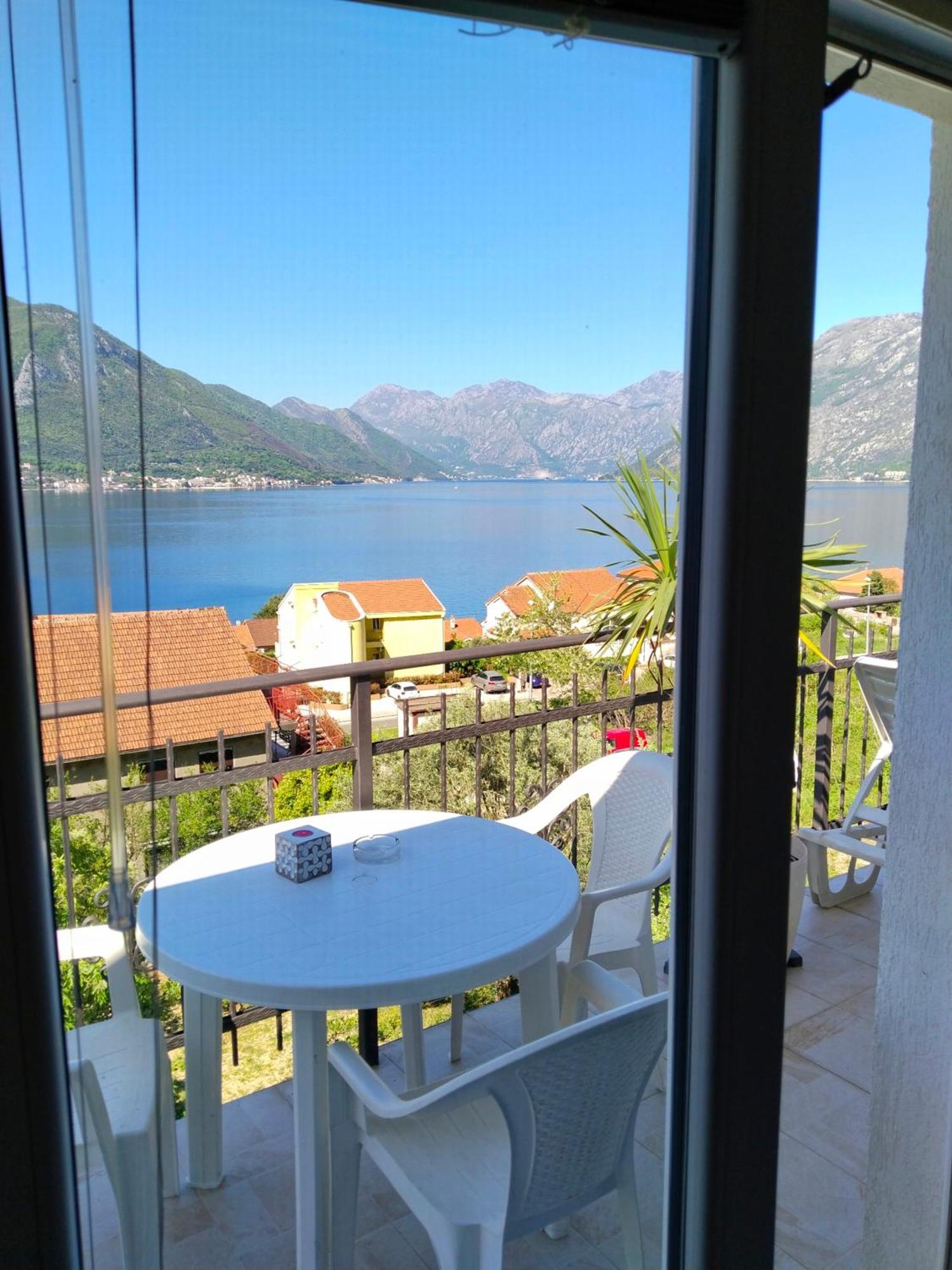 Apartments Sonja Kotor Exterior foto